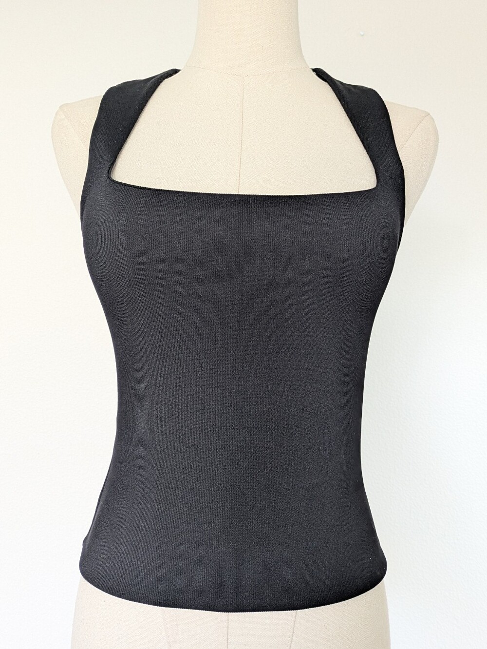 Wilfred Sleeveless Tank